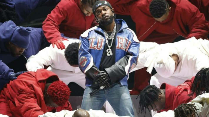 Kendrick Lamar, criticat pentru spectacolul de la Super Bowl 2025. „Cel mai prost show de la pauza meciului”. Video
