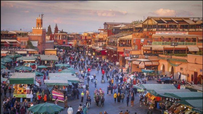 Cutremur puternic în Maroc. Oamenii au ieșit în stradă de teama unor replici