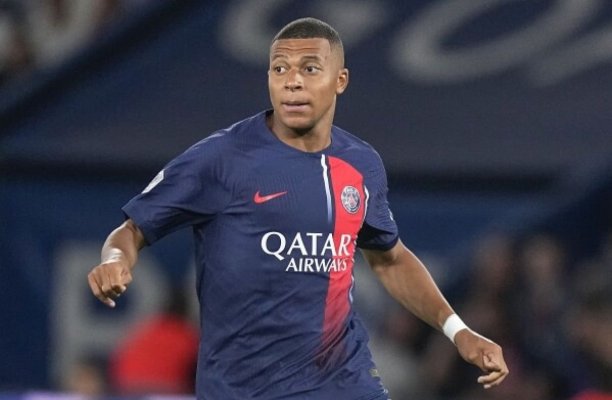 Fotbal: Mbappe i-a luat apărarea lui Vinicius Jr, fluierat la Madrid