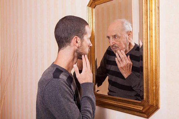 Descoperire incredibilă! O simplă injecție ar putea opri procesul de îmbătrânire