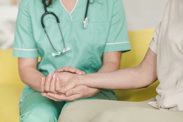 Medic: Persoanele greu de mulţumit tind să proiecteze propriile nesiguranţe şi conflicte interne asupra celorlalţi