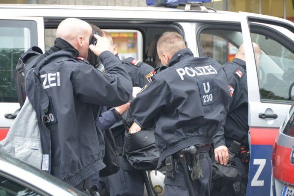 Un constănțean, membru al unei organizații criminale din Austria, extrădat în România