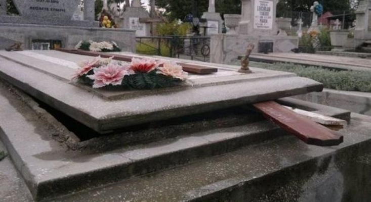 Un tânăr a furat sicriul bunicii sale care a murit în urmă cu 15 ani. Explicațiile sunt șocante