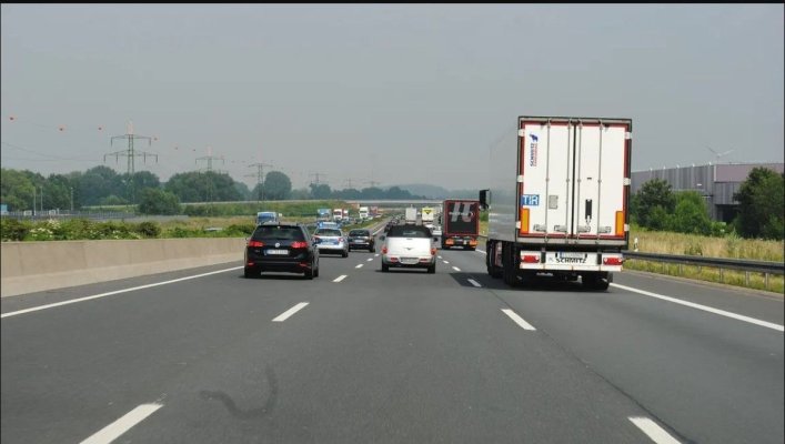 Se introduce o nouă taxă de drum în România. Ce valoare va avea și cine o plătește