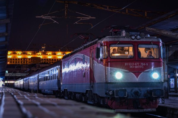 Un tren care circula pe ruta București - Constanța s-a defectat. Circulația feroviară, reluată parțial