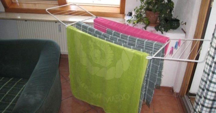 De ce nu trebuie să ne uscăm rufele în casă pe timp de iarnă. Acest obicei este extrem de periculos
