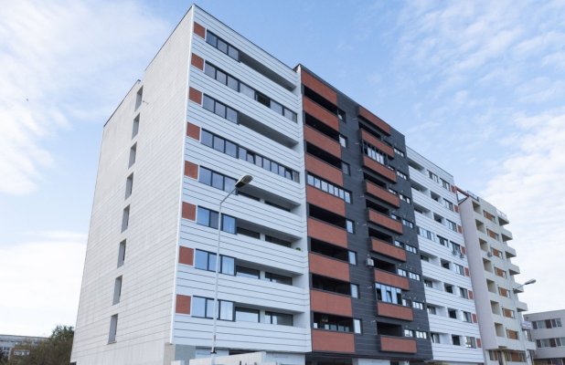 Probleme la blocul construit de turcul Vural Haci, în zona Centrului de Scafandri