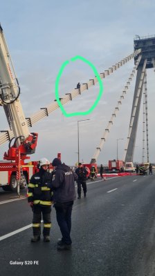 Alertă pe podul de la Agigea! O persoană a amenințat că se sinucide