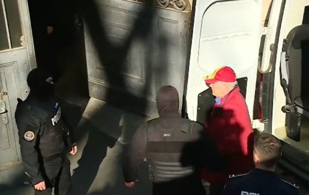Doi dintre bărbaţii anchetaţi de DIICOT pentru trădare, arestaţi preventiv