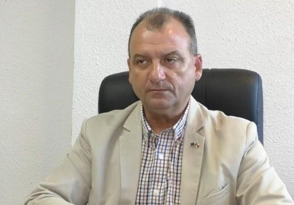 Un primar din țară, declarat de ANI în conflict de interese după ce s-a premiat singur
