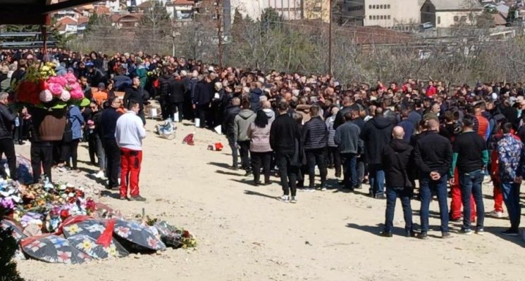Victimele tragediei din Macedonia de Nord, înmormântate într-o slujbă comună. Video
