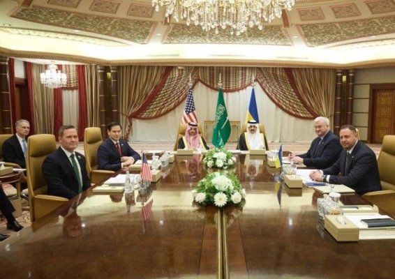Negocierile pentru pace din Arabia Saudită au început. Americanii discută, pe rând, cu ucrainenii și cu rușii