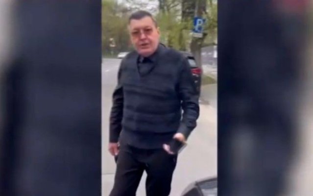 Milionarul Dan Nicorescu a lovit o femeie, după o ceartă din cauza unui loc de parcare. Video
