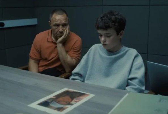 Serialul „Adolescence” a depășit unele dintre cele mai cunoscute seriale Netflix, cu cifre record