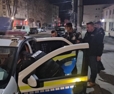 Trei bărbați și un minor reținuți, la Medgidia. Au furat fier de pe un șantier și au agresat un paznic! Video