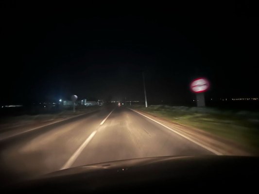 Drumul de acces în comuna Cumpăna nu-i aprinde... nici un bec primarului Mariana Gâju! Video