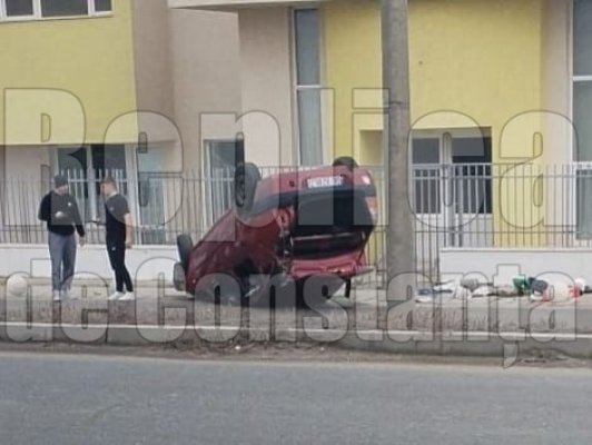 Mașină răsturnată între Eforie Nord și Eforie Sud în urma unui accident