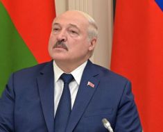 Trimisul SUA se întâlnește cu Lukașenko: presiuni pentru eliberarea deținuților politici din Belarus