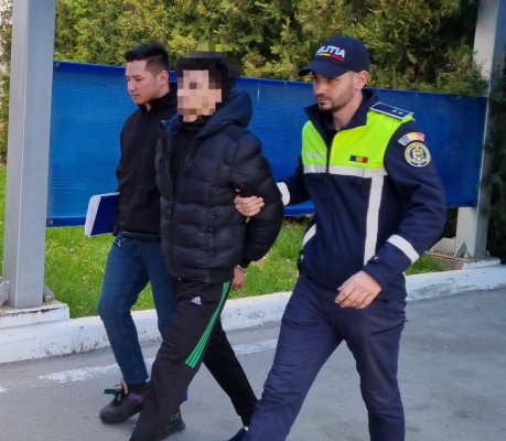 Un tânăr a descins într-un magazin din Ovidiu și a furat produse de peste 12.000 de lei. A fost reținut. Video