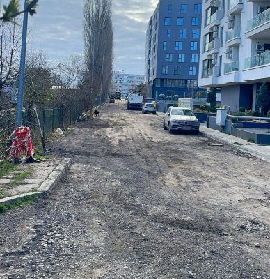 Primăria Constanța continuă lucrările de reamenajare a carosabilului pe strada Căpitan Aviator Alexandru Șerbănescu 