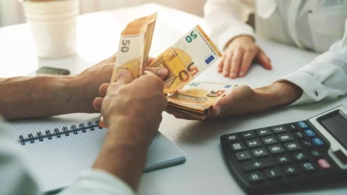 Guvernul ceh nu va avansa, deocamdată, o dată pentru aderarea la zona euro