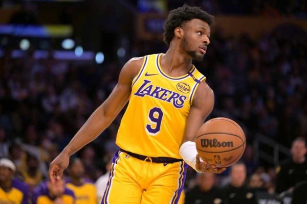 NBA - Bronny James, fiul lui LeBron James, autor a 17 puncte pentru LA Lakers