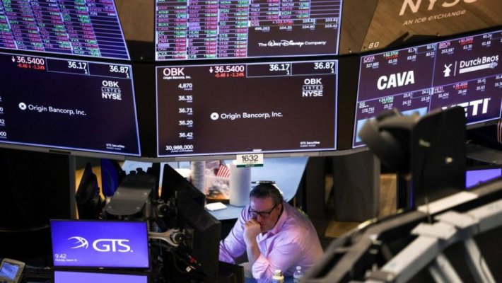 Scăderi masive pe bursa americană, după noile taxa vamale anunțate de președintele Trump