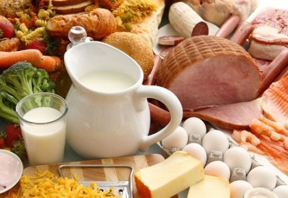 Carne falsificată, lapte diluat și condimente periculoase – fraudele din industrie care ne afectează sănătatea