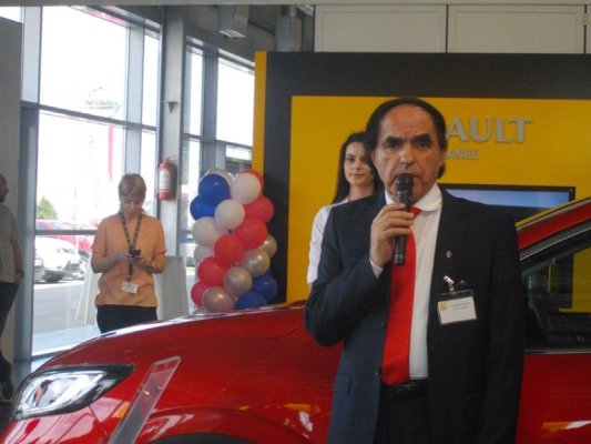 Directorul Dacia Renault, Constantin Olteanu, a fost agresat fizic de un fotbalist 
