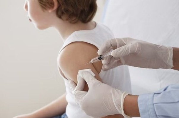 Medic epidemiolog: Copilul nevaccinat reprezintă un risc pentru sine și cei din jur