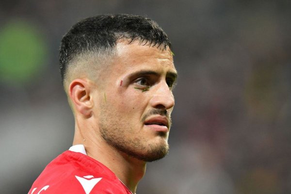 Selmani, dus de urgență la spital. Ce a pățit atacantul lui Dinamo 