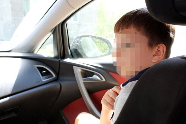 Șoferii care permit copiilor să ocupe locul din față riscă sancțiuni mai mari