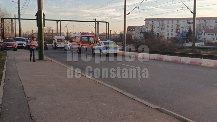 O femeie de 70 de ani s-a aruncat în fața trenului, în Poarta 6. A murit! Video