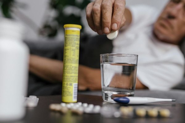 Numărul cazurilor de gripă s-a dublat într-o săptămână și va continua să crească