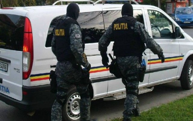 Interlopul Toni Caran a fost săltat cu mascații pentru șantaj și camătă 