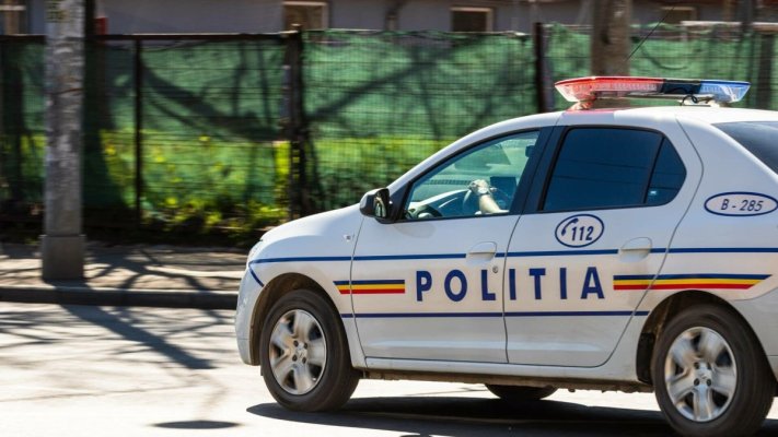 Un șofer fără permis a făcut schimb de locuri cu o prietenă când l-a oprit poliția
