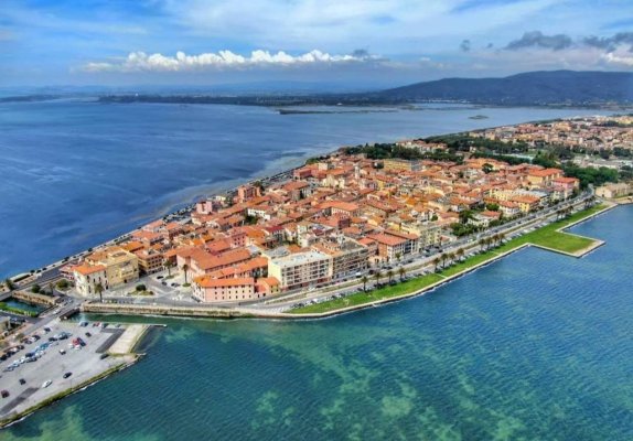 Un oraș din Toscana este invadat de milioane de țânțari și musculițe