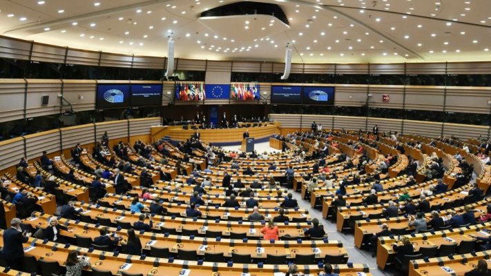 Trei europarlamentari români, implicați în scandalul de corupție din PE