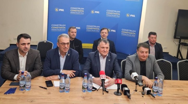 Greii din PNL Constanța și-au dat întâlnire la sediul partidului! Vezi de ce. Video