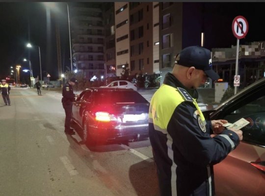 Prins în trafic de polițiști, aproape de comă alcoolică. Incredibil cât a avut un șofer alcoolemia!