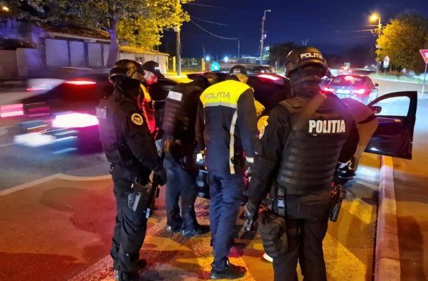 Pericol public! Un șofer beat a rămas fără permis, după ce a „zburat“ pe bdul. Mamaia cu 136 km/h