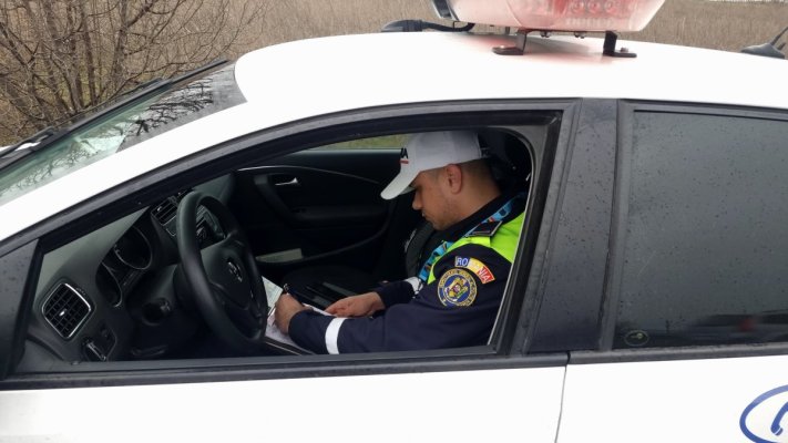 Razii ale polițiștilor constănțeni, pe drumurile din oraș: 14 permise de conducere au fost suspendate