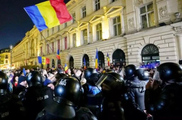Opt protestatari implicați în violențele de la sediul BEC au fost arestați preventiv