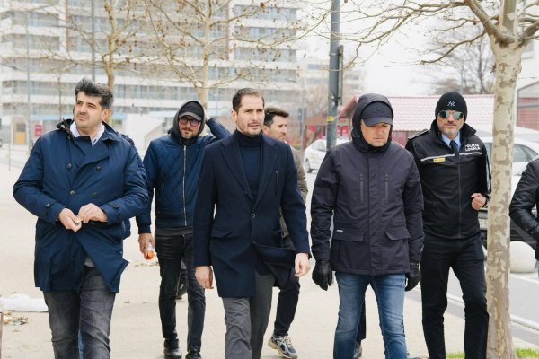 Viceprimarul Costin Răsăuțeanu, la pas prin stațiunea Mamaia în vederea pregătirii sezonului estival
