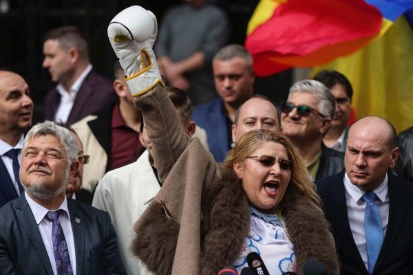 Diana Șoșoacă susține că vrea un referendum pentru ca românii să decidă dacă vor ieșirea din UE