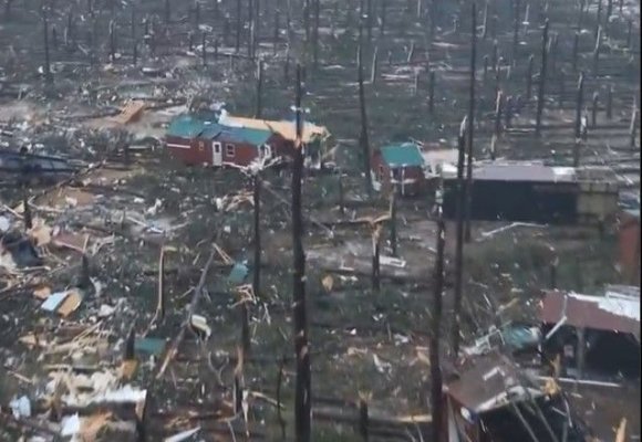 Bilanţul morţilor în urma tornadelor din SUA creşte la 33. Video