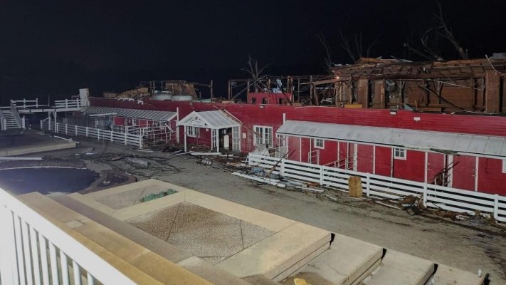 Tornade puternice mătură Statele Unite ale Americii: 16 oameni au murit