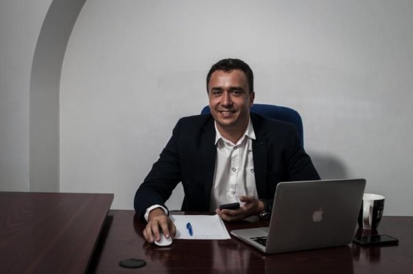 Șeful de la Evidența Populației Brașov, trimis în judecată pentru abuz în serviciu și șantaj