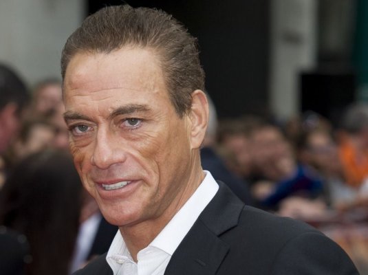 Jean Claude Van Damme, vizat de DIICOT într-un dosar de proxenetism în România 