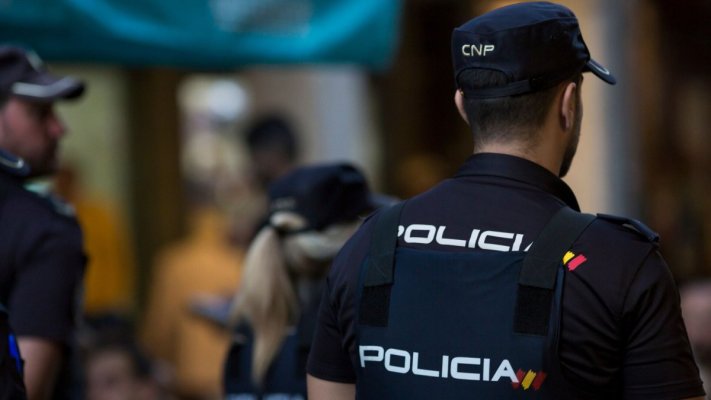 Polițiștii spanioli au anihilat o rețea de trafic de persoane cu cartierul general în România